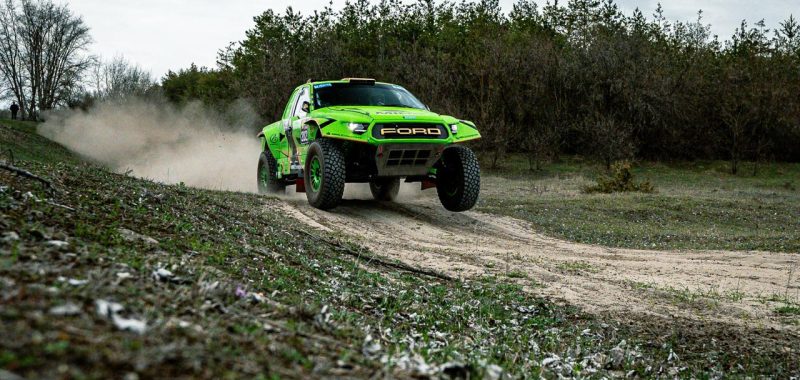 Desert Express 300: vítězství po náročném závodě